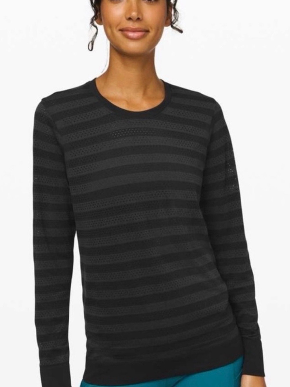 Women's Lululemon Breeze by Long Sleeve Black Striped Top, size 6